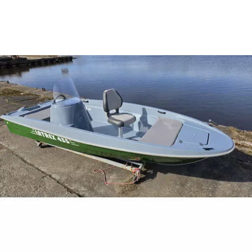 Motorni čoln Latrex 435