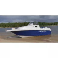 Latrex 550 motorni čoln