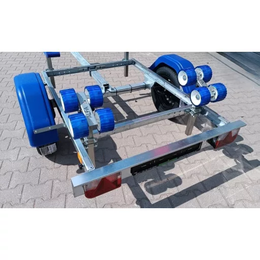 Prikolica nosilec za pnevmatike Alfa Neo brez zavor max 3,5m, 315kg