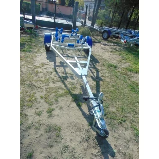 Nosilec za prikolico Alfa 1500 kg z zavornimi kolesi do 6 m