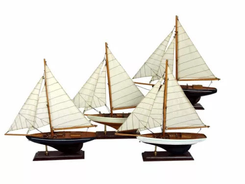 Model čolna jadrnica v različnih barvah 33 cm 