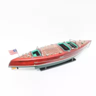 Motorni čoln Typhoon model 